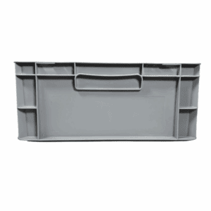Visión del lateral estrecho de la caja de almacenaje de plástico gris Eurobox (400x300x175mm), destacando su diseño liso y apilable (Ref 76031 Fijaplast)