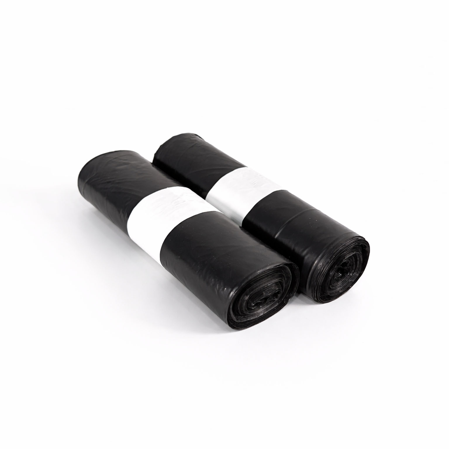 dos rollos de bolsas de basura negras